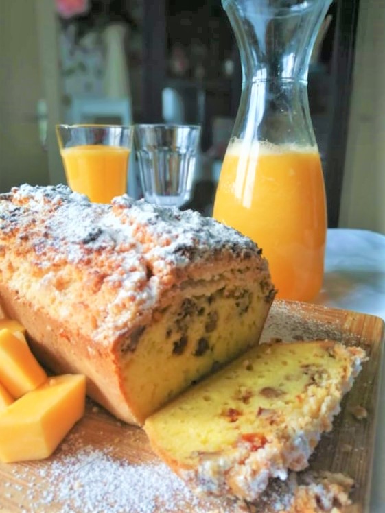 Dýňový chlebíček s rýžovou moukou , ořechy a sušenými meruňkami 